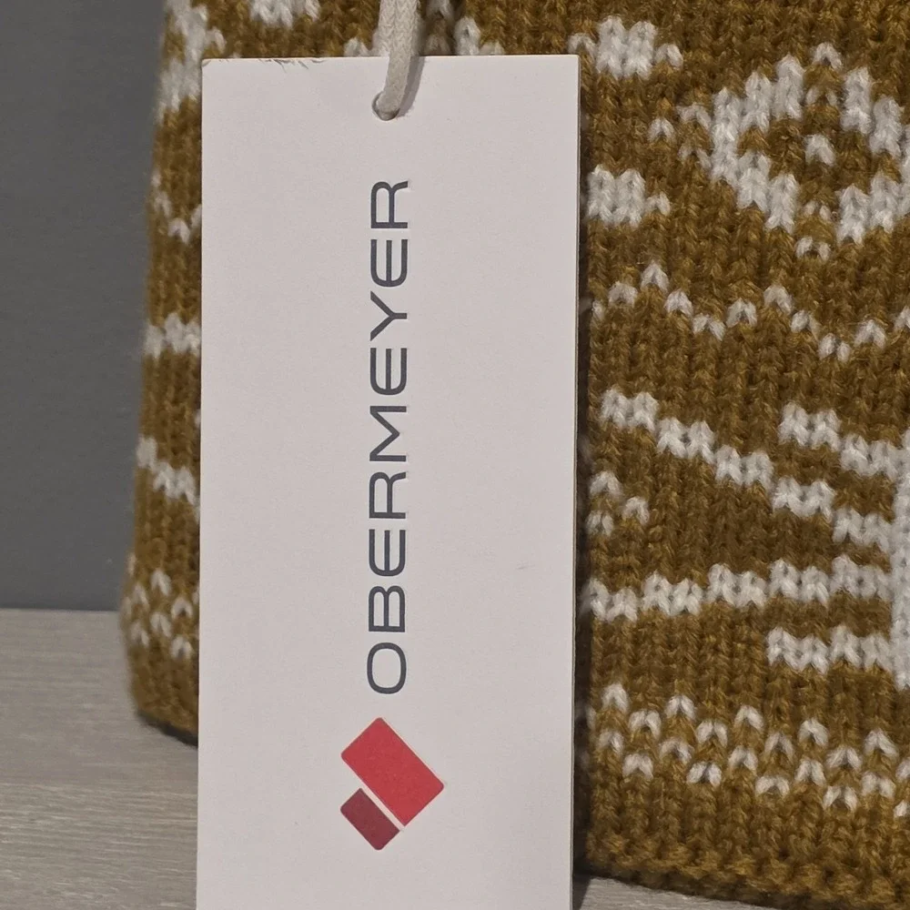 NEW WITH TAGS OBERMEYER POM BEANIE CORTADO‎ ONE SIZE HAT